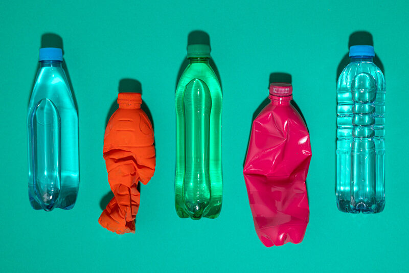 بطری های پلاستیکی رنگی